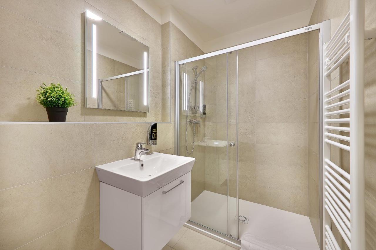 פראג Downtown Suites Rubesova מראה חיצוני תמונה