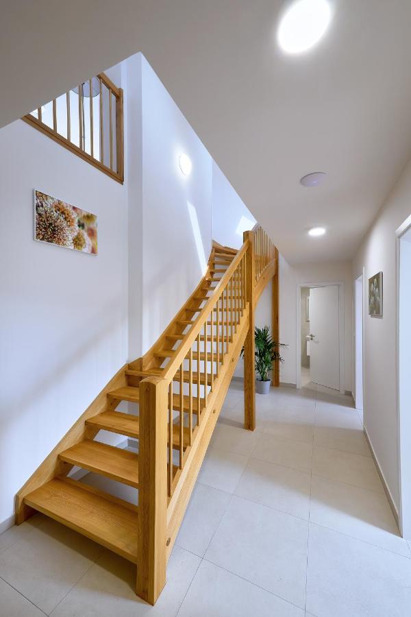 פראג Downtown Suites Rubesova מראה חיצוני תמונה