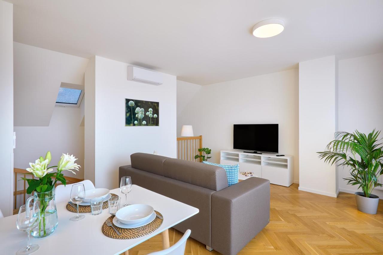 פראג Downtown Suites Rubesova מראה חיצוני תמונה