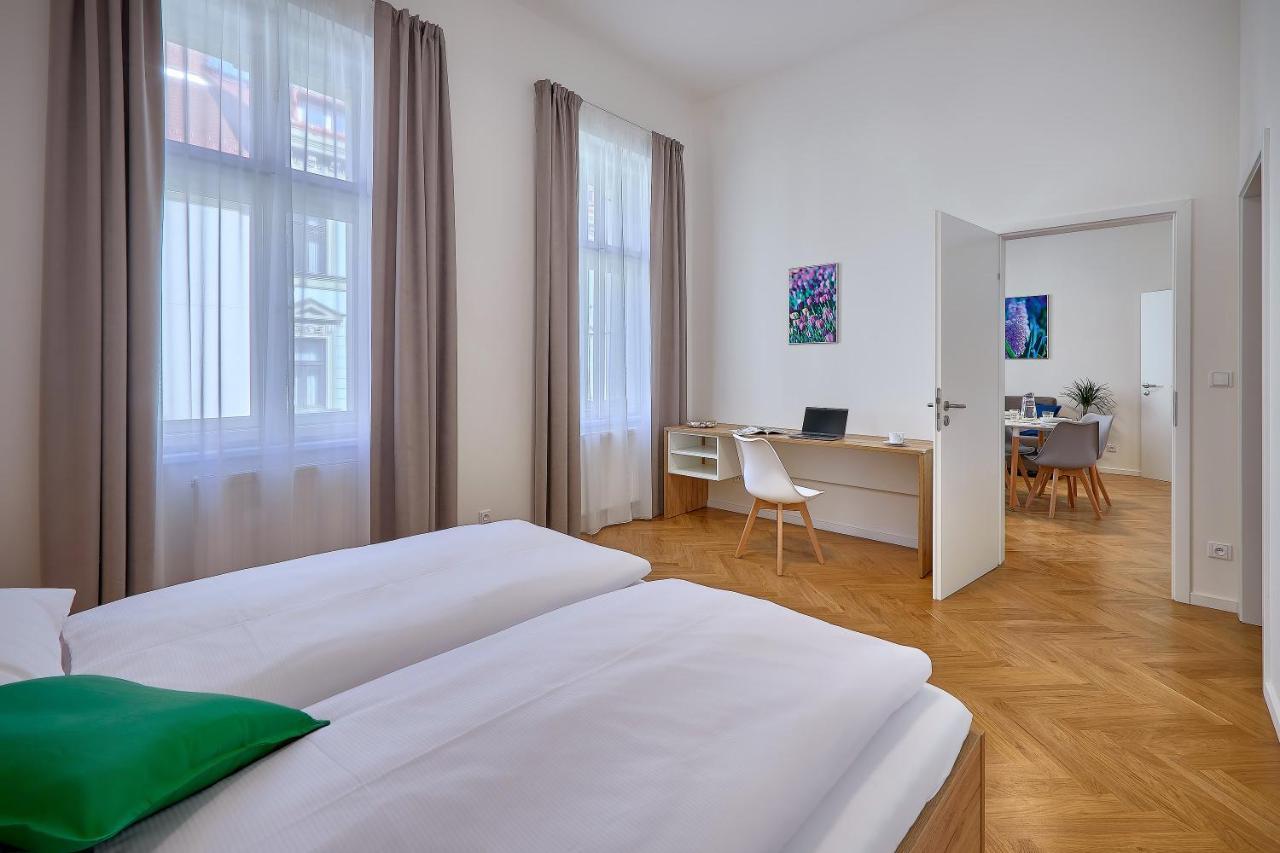 פראג Downtown Suites Rubesova מראה חיצוני תמונה