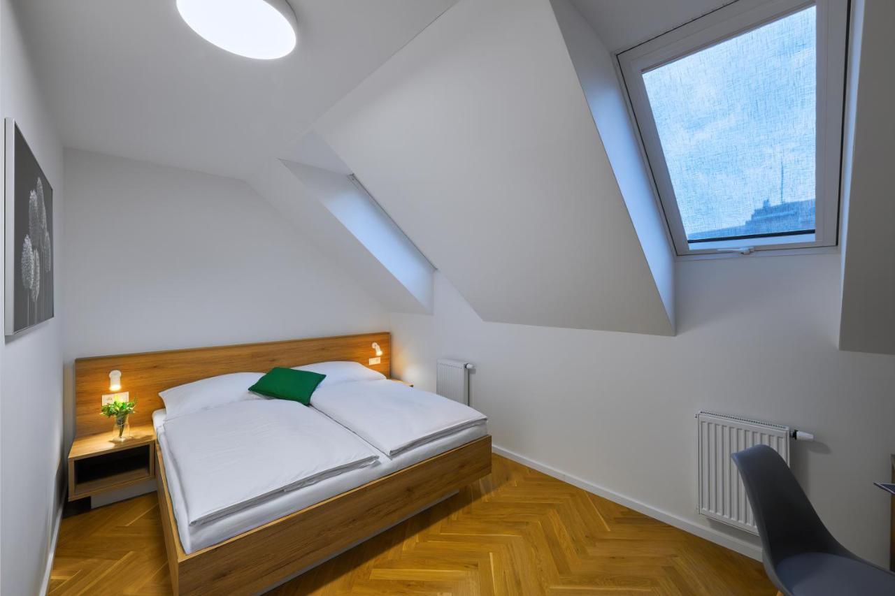 פראג Downtown Suites Rubesova מראה חיצוני תמונה